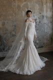 Load image into Gallery viewer, White Bridal Gown with Flowing Train, Elegant Wedding Dress for Formal Ceremony