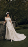 Load image into Gallery viewer, Ivory Bridal Gown with Flowing Train, Elegant Wedding Dress for Formal Ceremony