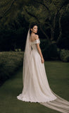 Load image into Gallery viewer, Ivory Bridal Gown with Flowing Train, Elegant Wedding Dress for Formal Ceremony