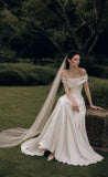 Load image into Gallery viewer, Ivory Bridal Gown with Flowing Train, Elegant Wedding Dress for Formal Ceremony
