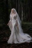 Load image into Gallery viewer, White Bridal Gown with Flowing Train, Elegant Wedding Dress for Formal Ceremony