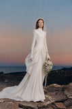 Load image into Gallery viewer, Ivory Bridal Gown with Flowing Train, Elegant Wedding Dress for Formal Ceremony
