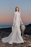 Load image into Gallery viewer, Ivory Bridal Gown with Flowing Train, Elegant Wedding Dress for Formal Ceremony