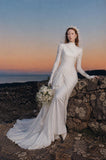 Load image into Gallery viewer, Ivory Bridal Gown with Flowing Train, Elegant Wedding Dress for Formal Ceremony