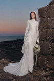 Load image into Gallery viewer, Ivory Bridal Gown with Flowing Train, Elegant Wedding Dress for Formal Ceremony