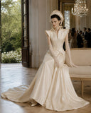 Load image into Gallery viewer, Ivory Bridal Gown with Flowing Train, Elegant Wedding Dress for Formal Ceremony