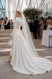 Load image into Gallery viewer, Ivory Bridal Gown with Flowing Train, Elegant Wedding Dress for Formal Ceremony