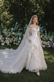 Load image into Gallery viewer, White Bridal Gown with Flowing Train, Elegant Wedding Dress for Formal Ceremony