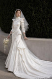 Load image into Gallery viewer, White Bridal Gown with Flowing Train, Elegant Wedding Dress for Formal Ceremony