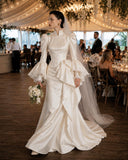 Load image into Gallery viewer, Ivory Bridal Gown with Flowing Train, Elegant Wedding Dress for Formal Ceremony
