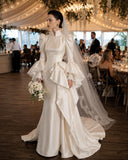 Load image into Gallery viewer, Ivory Bridal Gown with Flowing Train, Elegant Wedding Dress for Formal Ceremony