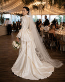 Load image into Gallery viewer, Ivory Bridal Gown with Flowing Train, Elegant Wedding Dress for Formal Ceremony