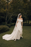 Load image into Gallery viewer, Ivory Bridal Gown with Flowing Train, Elegant Wedding Dress for Formal Ceremony