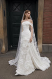 Load image into Gallery viewer, Ivory Formal Bridal Dress with Elegant Train, Romantic Wedding Gown