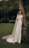 Load image into Gallery viewer, Ivory Bridal Gown with Flowing Train, Elegant Wedding Dress for Formal Ceremony