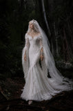 Load image into Gallery viewer, White Bridal Gown with Flowing Train, Elegant Wedding Dress for Formal Ceremony