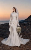 Load image into Gallery viewer, Ivory Bridal Gown with Flowing Train, Elegant Wedding Dress for Formal Ceremony