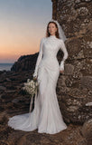 Load image into Gallery viewer, Ivory Bridal Gown with Flowing Train, Elegant Wedding Dress for Formal Ceremony