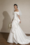 Load image into Gallery viewer, Ivory Formal Bridal Dress with Elegant Train, Romantic Wedding Gown