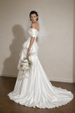 Load image into Gallery viewer, Ivory Formal Bridal Dress with Elegant Train, Romantic Wedding Gown