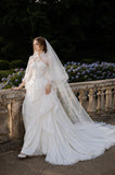 Load image into Gallery viewer, White Bridal Gown with Flowing Train, Elegant Wedding Dress for Formal Ceremony