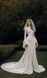 Load image into Gallery viewer, Ivory Bridal Gown with Flowing Train, Elegant Wedding Dress for Formal Ceremony