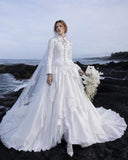 Load image into Gallery viewer, White Bridal Gown with Flowing Train, Elegant Wedding Dress for Formal Ceremony
