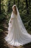 Load image into Gallery viewer, White Bridal Gown with Flowing Train, Elegant Wedding Dress for Formal Ceremony