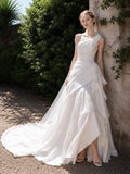 Load image into Gallery viewer, Ivory Classic Bridal Gown with Flowing Train, Wedding Dress for Wedding Reception