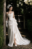 Load image into Gallery viewer, Ivory Elegant Bridal Gown with Full-Length Silhouette, Wedding Dress for Wedding Reception