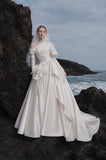 Load image into Gallery viewer, Ivory Refined Bridal Gown with Full-Length Silhouette, Wedding Dress for Wedding Reception