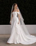 Load image into Gallery viewer, Ivory Classic Bridal Gown with Full-Length Silhouette, Wedding Dress for Wedding Reception