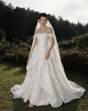 Load image into Gallery viewer, Ivory Statement Bridal Gown with Full-Length Silhouette, Wedding Dress for Wedding Reception