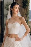 Load image into Gallery viewer, Ivory Elegant Bridal Gown with Full-Length Silhouette, Wedding Dress for Elegant Celebration