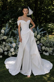 Load image into Gallery viewer, Ivory Romantic Bridal Gown with Full-Length Silhouette, Wedding Dress for Formal Ceremony