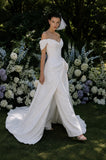 Load image into Gallery viewer, Ivory Romantic Bridal Gown with Full-Length Silhouette, Wedding Dress for Formal Ceremony