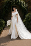 Load image into Gallery viewer, Ivory Elegant Bridal Gown with Full-Length Silhouette, Wedding Dress for Formal Ceremony