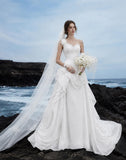 Load image into Gallery viewer, Ivory Statement Bridal Gown with Full-Length Silhouette, Wedding Dress for Formal Ceremony