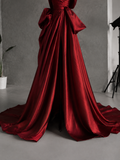Load image into Gallery viewer, Magnolia Minimalist Satin Wedding Dress, Sleek Sheath Bridal Gown with Train image 2