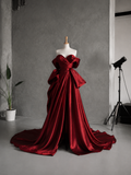 Load image into Gallery viewer, Magnolia Minimalist Satin Wedding Dress, Sleek Sheath Bridal Gown with Train image 6