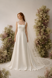 Load image into Gallery viewer, Oriana Boho Wedding Dress, Ethereal Bridal Gown for Outdoor Ceremony image 2
