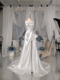 Load image into Gallery viewer, Oriana Off Shoulder Wedding Dress, Modern Corset Bridal Gown with Sculpted Fit image 3