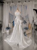 Load image into Gallery viewer, Oriana Off Shoulder Wedding Dress, Modern Corset Bridal Gown with Sculpted Fit image 4