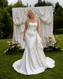 Load image into Gallery viewer, Selene Minimalist Satin Wedding Dress, Sleek Sheath Bridal Gown with Train image 1