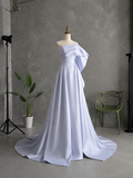 Load image into Gallery viewer, Willa Off Shoulder Wedding Dress, Modern Corset Bridal Gown with Sculpted Fit image 4