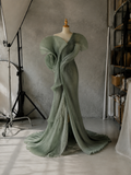 Load image into Gallery viewer, Xanthe Long Sleeve Wedding Dress, Modest Bridal Gown with Elegant Train image 3
