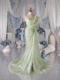 Load image into Gallery viewer, Yvette Boho Wedding Dress, Ethereal Bridal Gown for Outdoor Ceremony image 4